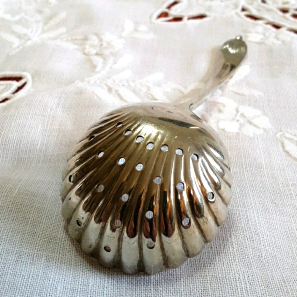 Vintage William Davenport Silver Plate Sugar Spoon - Picture 4 of 5